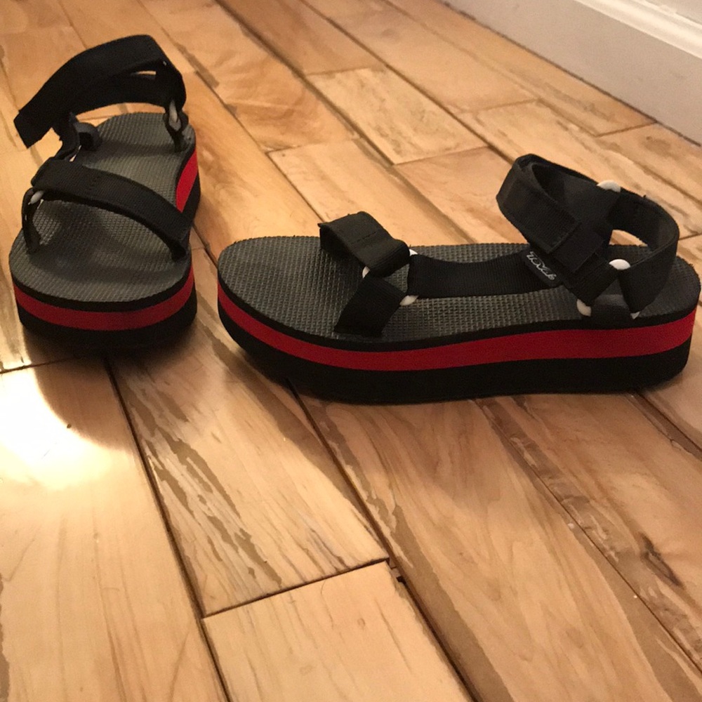 Teva Flatform Sandals Red Stripe